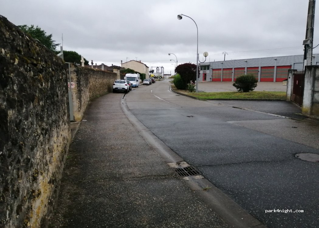 (33490) Saint-Macaire - 8 Rue Bergoieng — foto