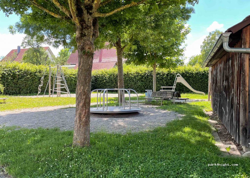 (72127) Kusterdingen - 8 Bei der Linde — foto 3