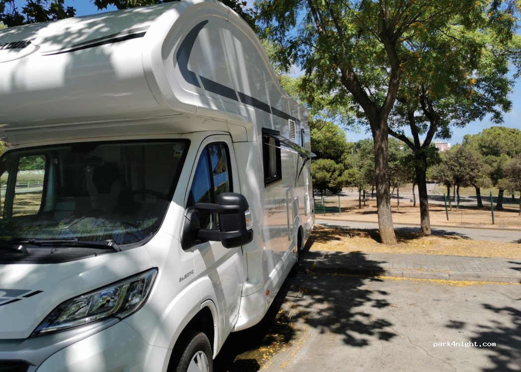 (08917) Badalona - 49 Travessera de Montigalà — foto 2