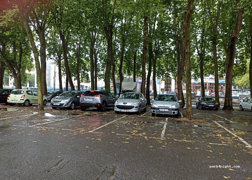 (18000) Bourges - Rue du Champ de Foire — foto 2