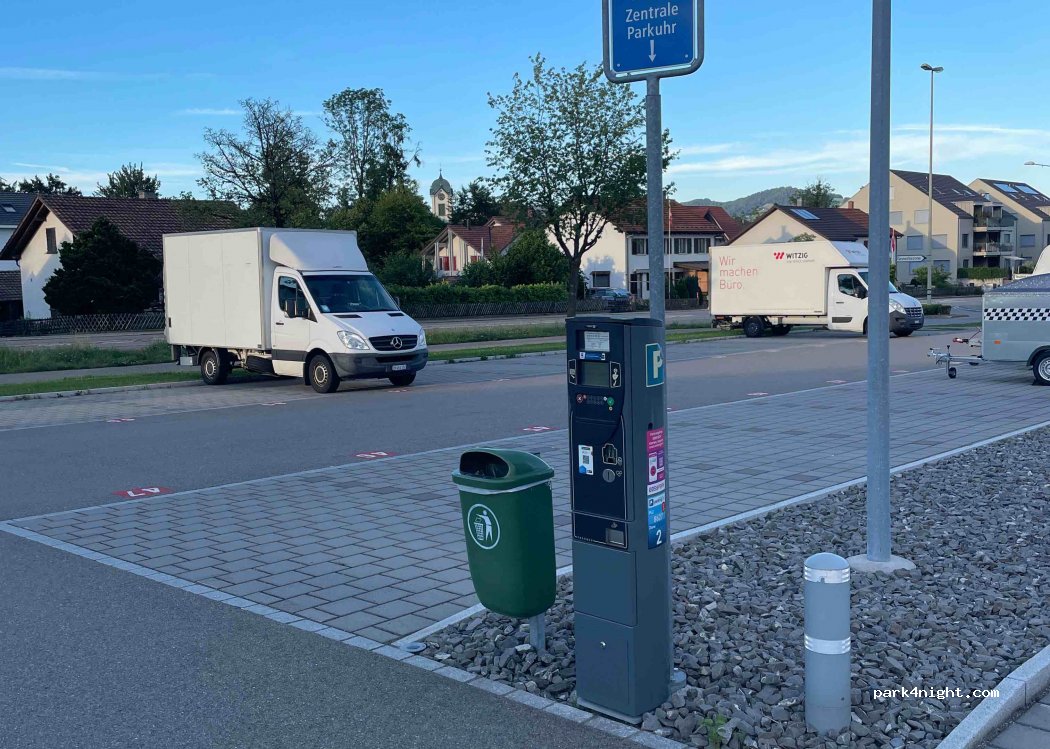 (8627) Grüningen - 24 Esslingerstrasse — foto