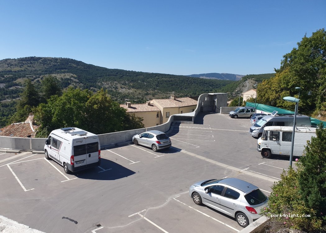 (06140) Coursegoules - 80-75 Montée du Colombier — foto