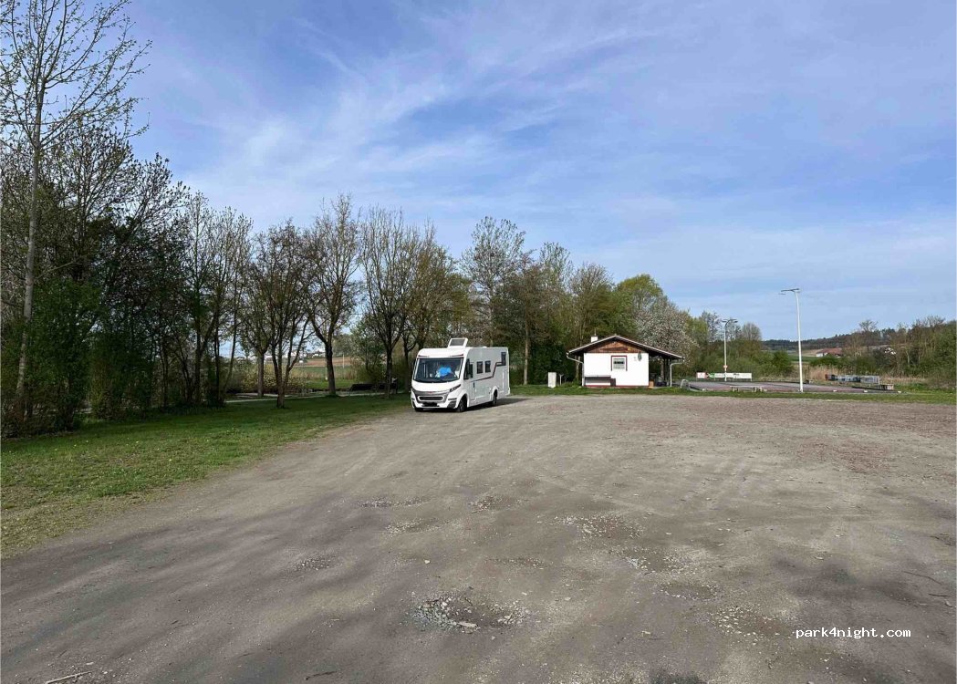 (84088) Neufahrn in Niederbayern - 9 Laaberstraße — foto