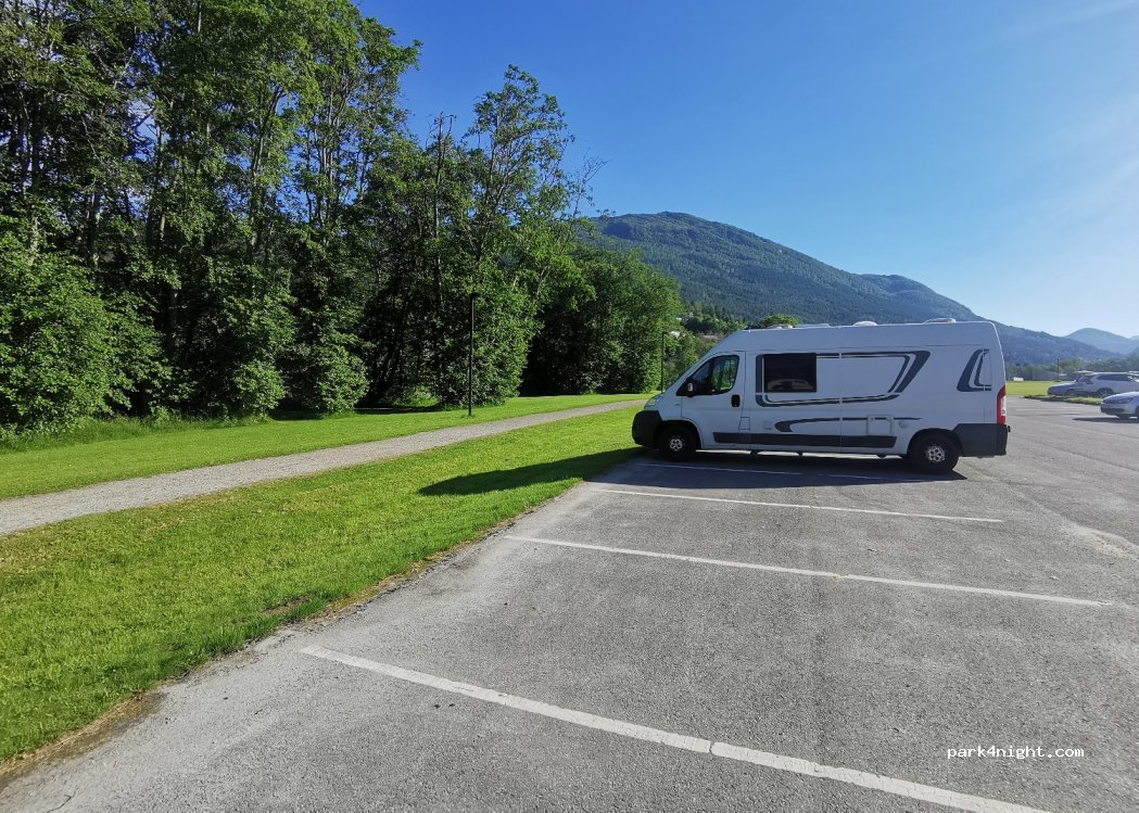 (6800) Førde - Unnamed Road — foto