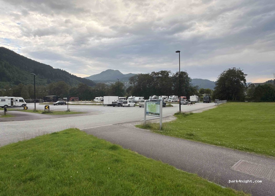 (6800) Førde - Unnamed Road — foto 2