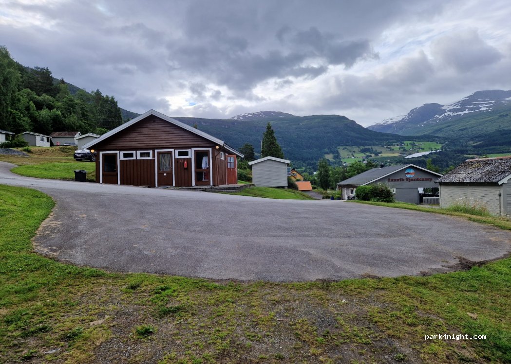 Innvik Fjordcamp AS — foto