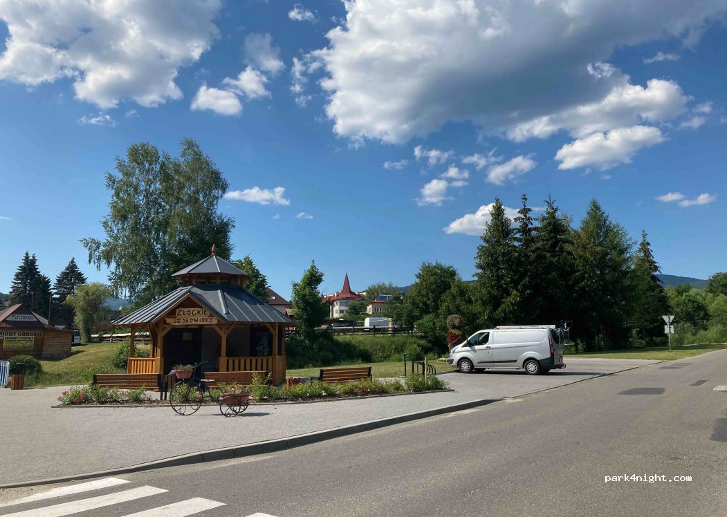 (33-370) Złockie - Unnamed road — foto