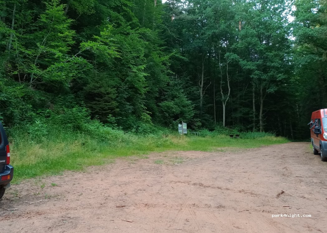 (67430) Butten - Unnamed Road — foto