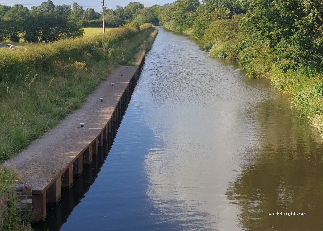(ST19 5PX) Penkridge - Gailey Lea Lane/M6 — foto