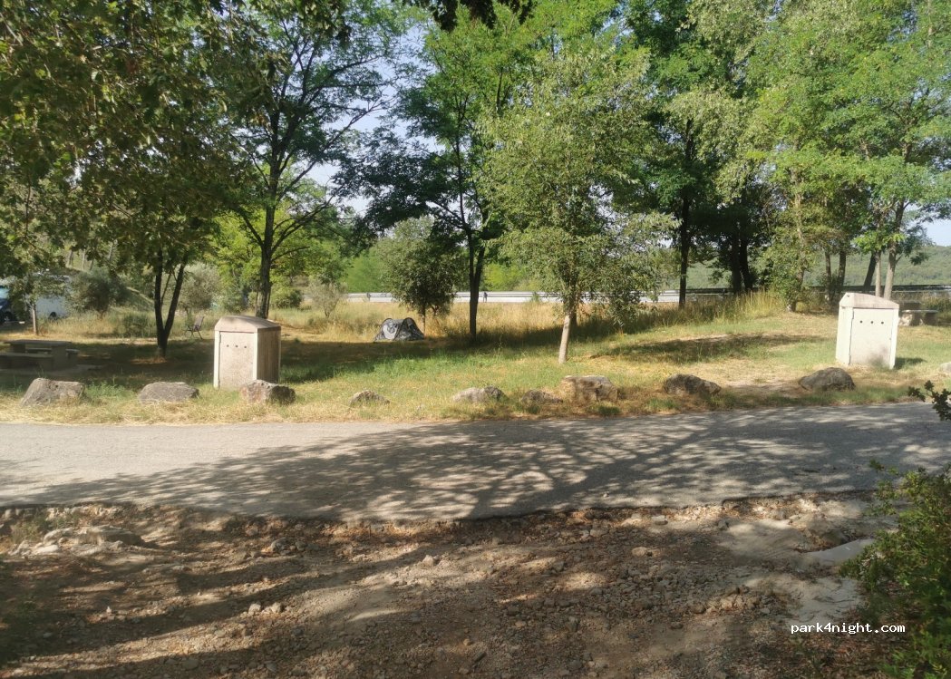 (83670) Barjols - D560 — foto