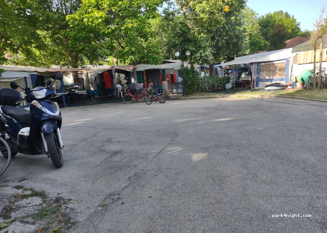 I TRE MOSCHETTIERI CAMPING VILLAGE — foto