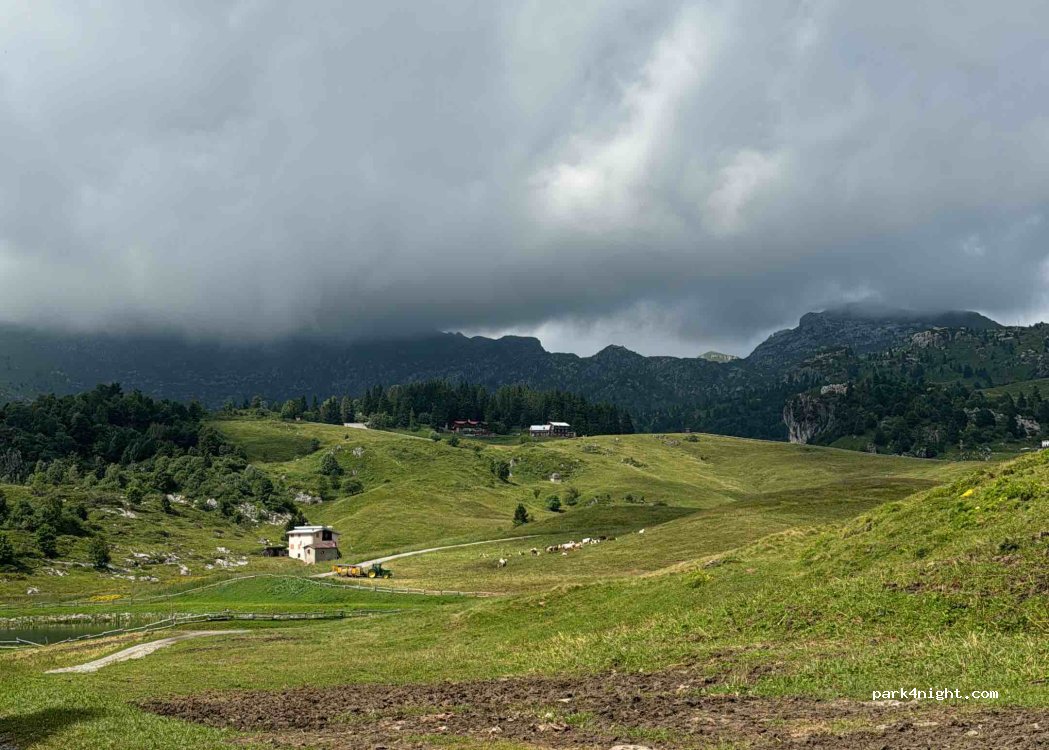 (23817) Piani di Artavaggio - Unnamed Road — foto 2