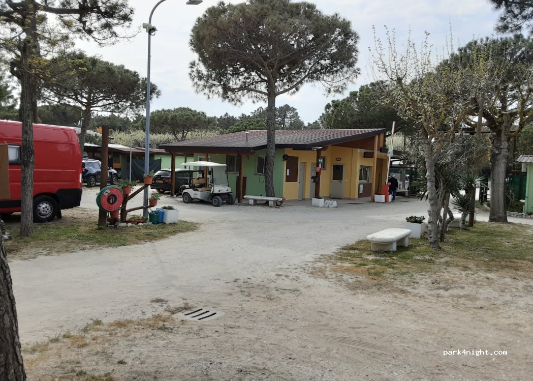 Camping Pineta srl — foto