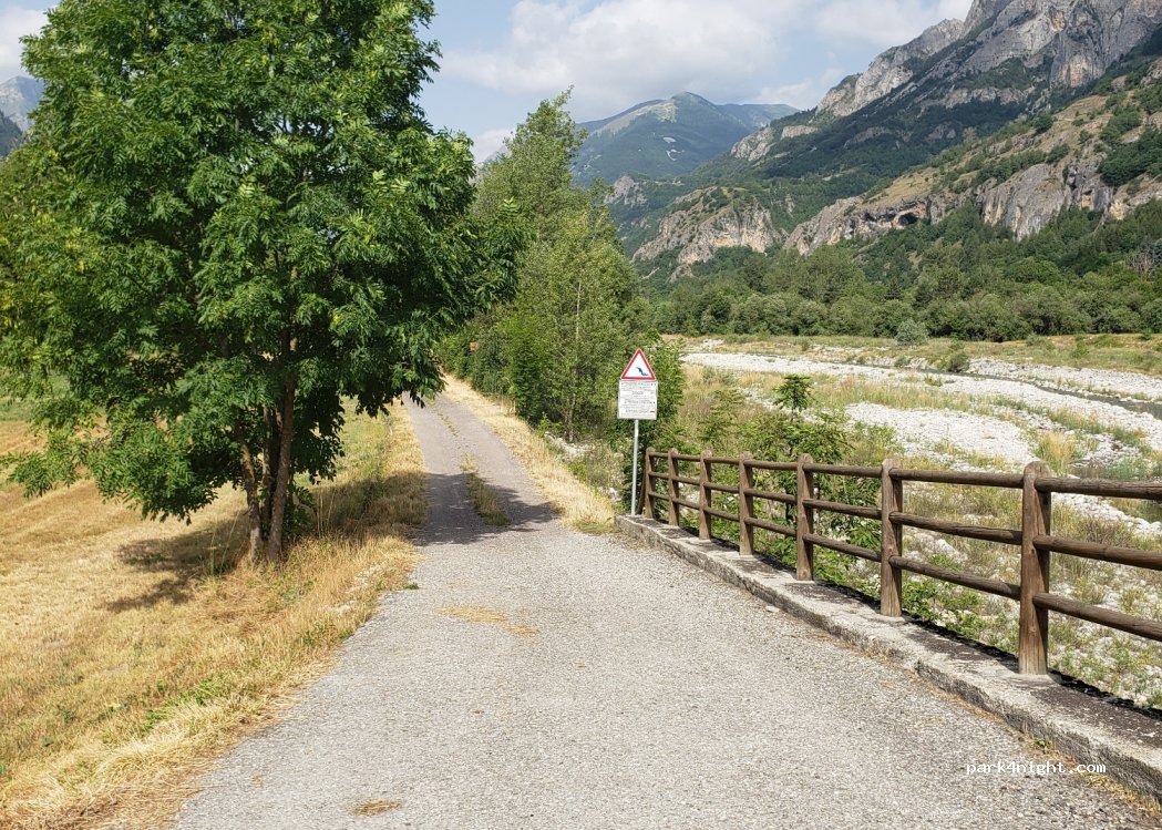 (12010) Aisone - Unnamed Road — foto 2