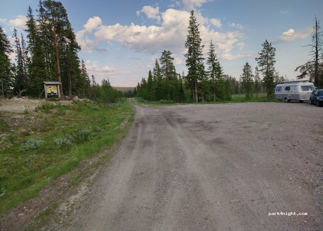 (933 99) Slagnas - Unnamed road — foto