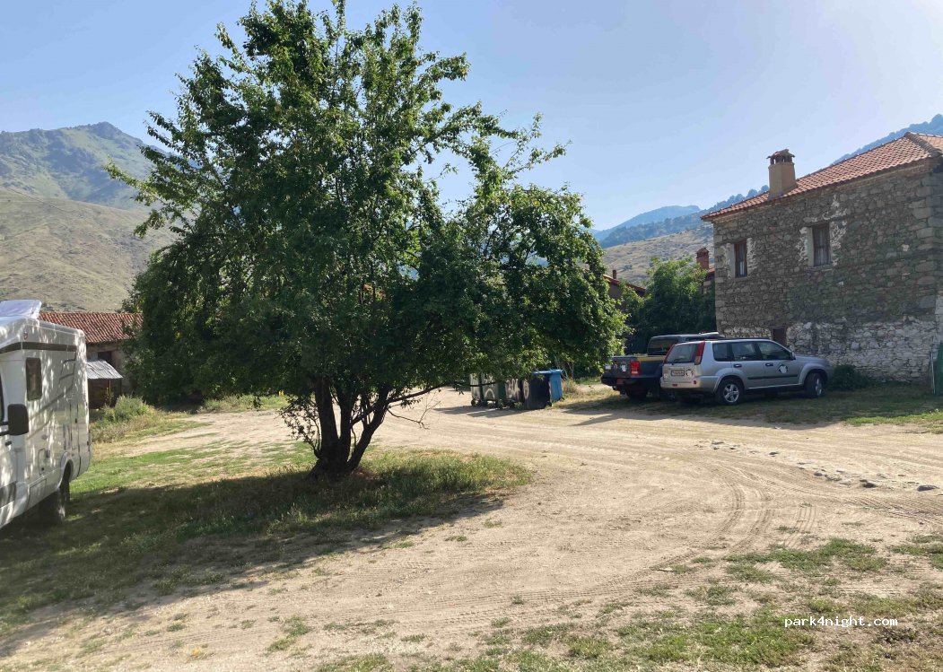 (530 77) Agios Germanos - Unnamed road — foto