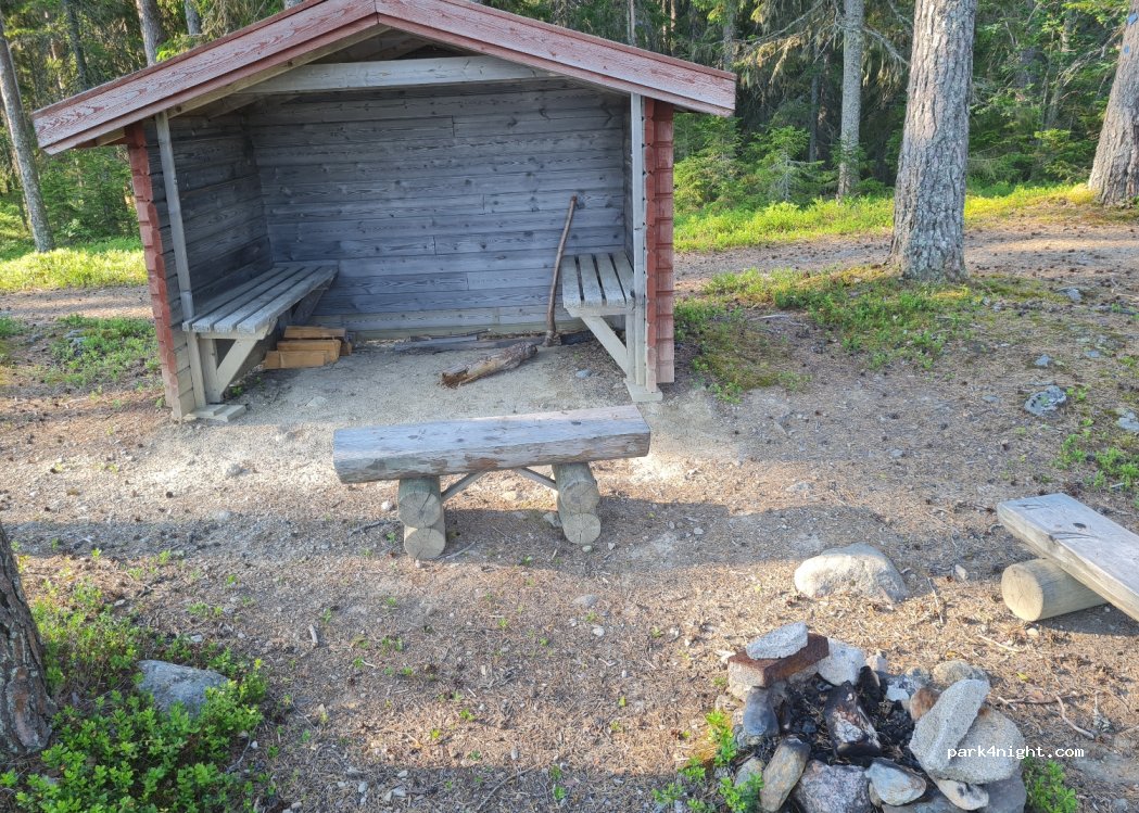 (890 54) Trehörningsjö - Unnamed road — foto