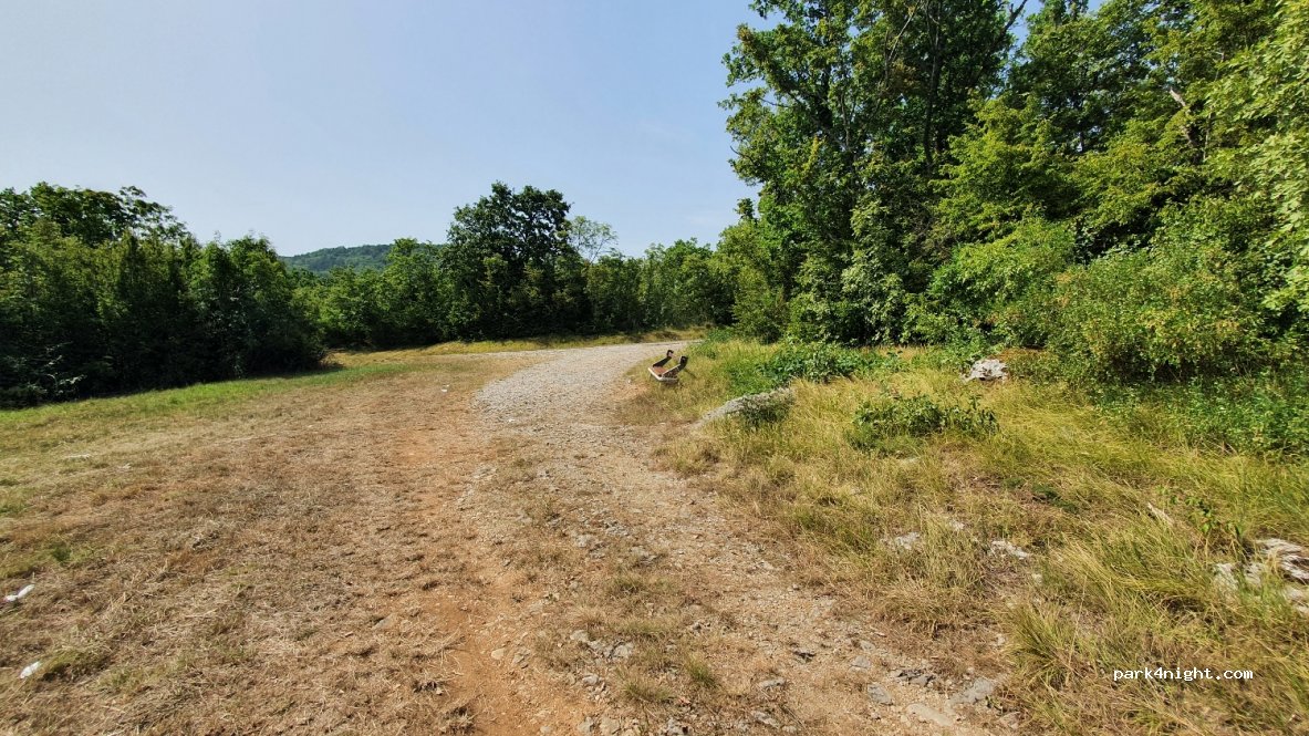 (52420) Veli Mlun - Unnamed road — foto