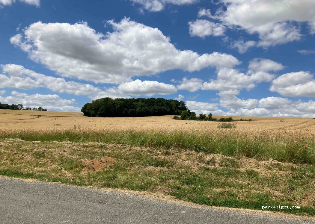 (60690) Fontaine-Lavaganne - Unnamed road — foto