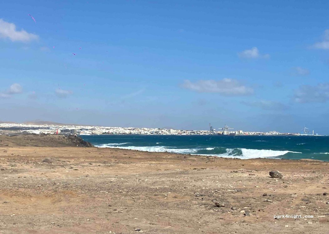(35600) Puerto del Rosario - 41 Carretera Playa Blanca — foto 4