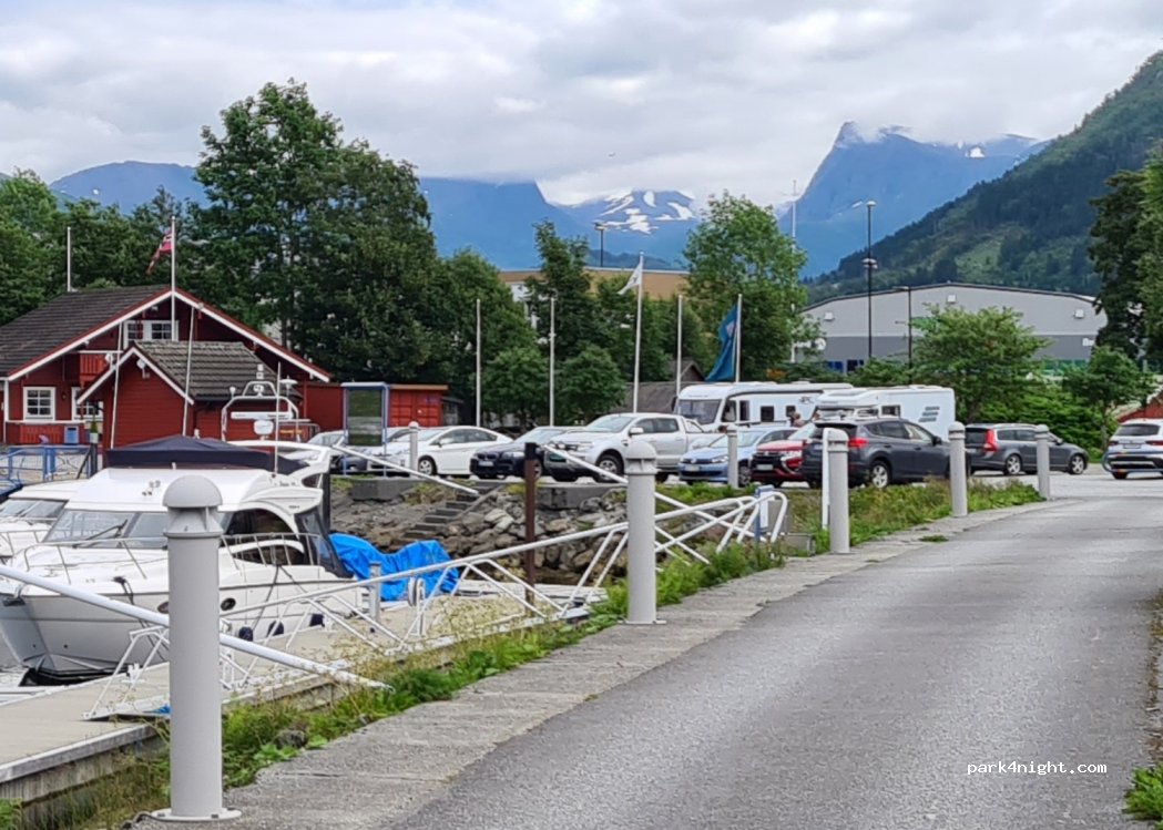 (6150) Ørsta - 24 Ivar Aasen-gata — foto 3