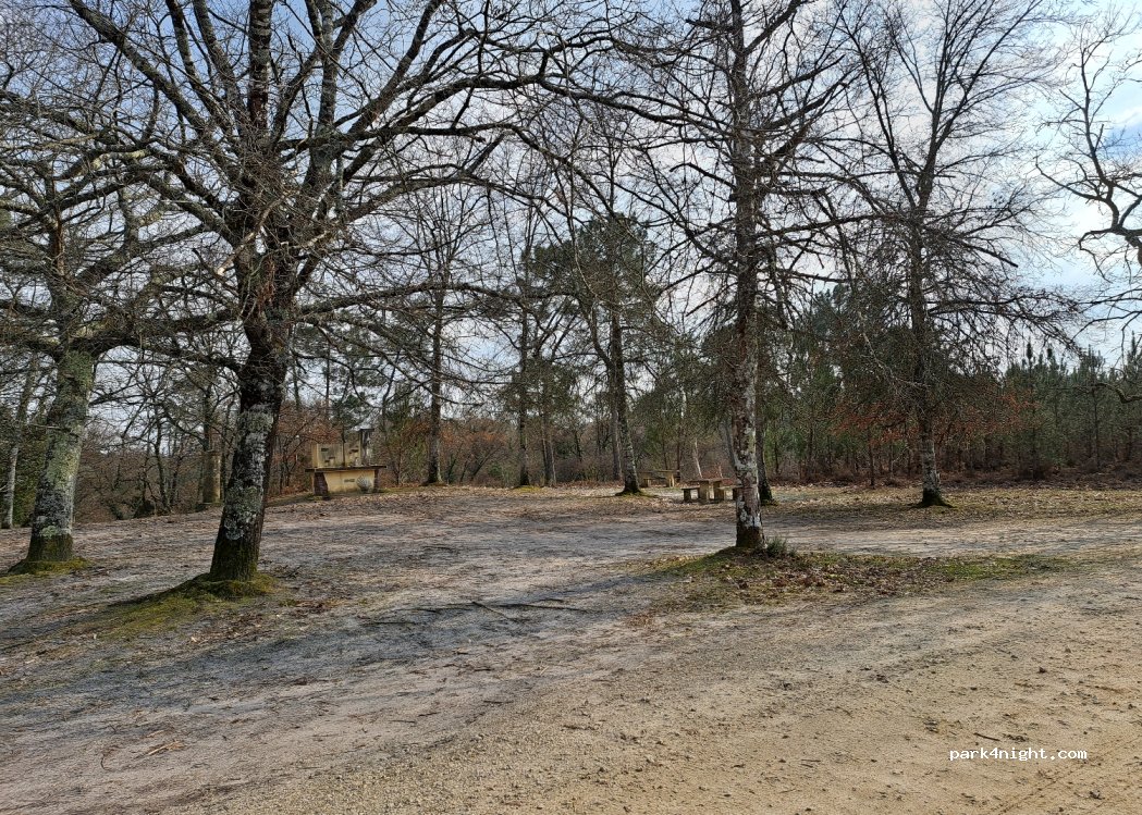 (40400) Saint-Yaguen - Fontaine Saint Jacques — foto 3