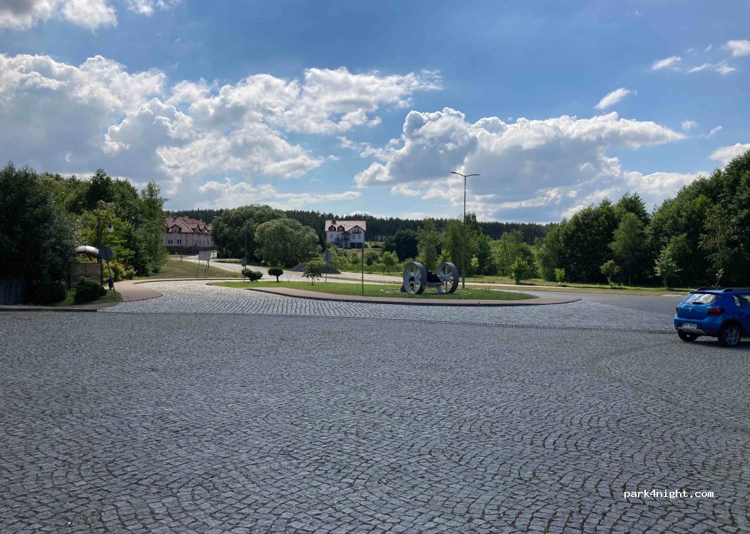 (66-330) Pszczew - 11 Kościelna — foto