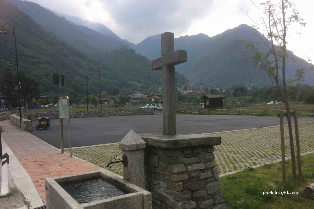 (11020) Arnad - 49 Strada Statale 26 della Valle d'Aosta — foto 2