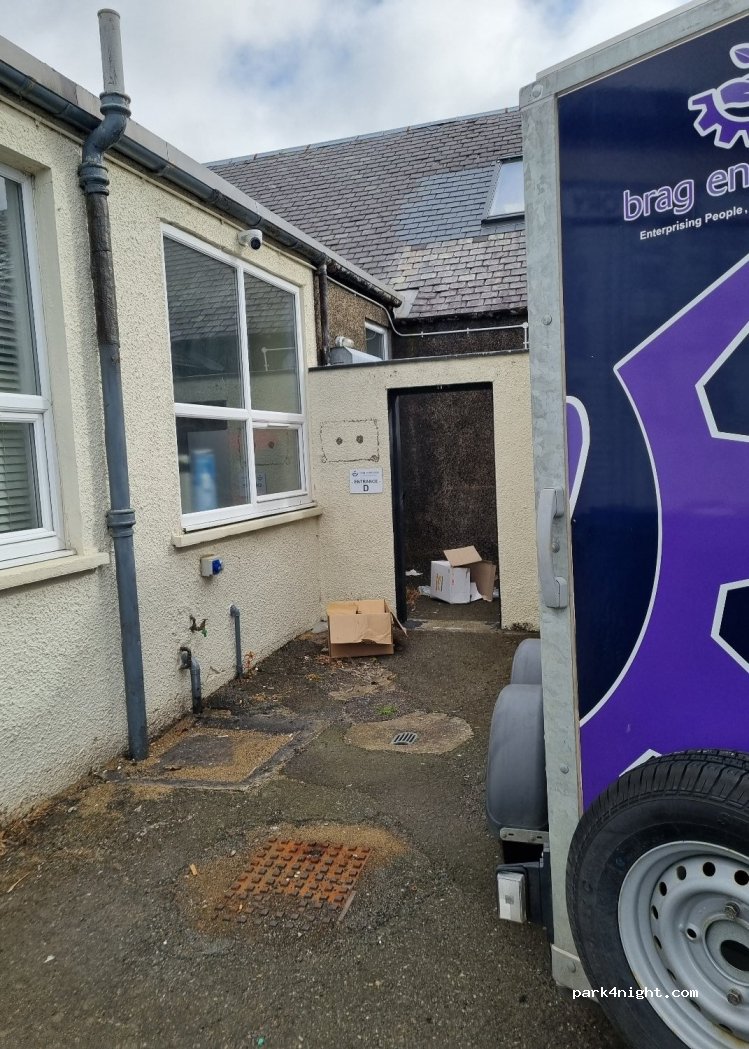 (KY5 8BJ) Crosshill - — foto