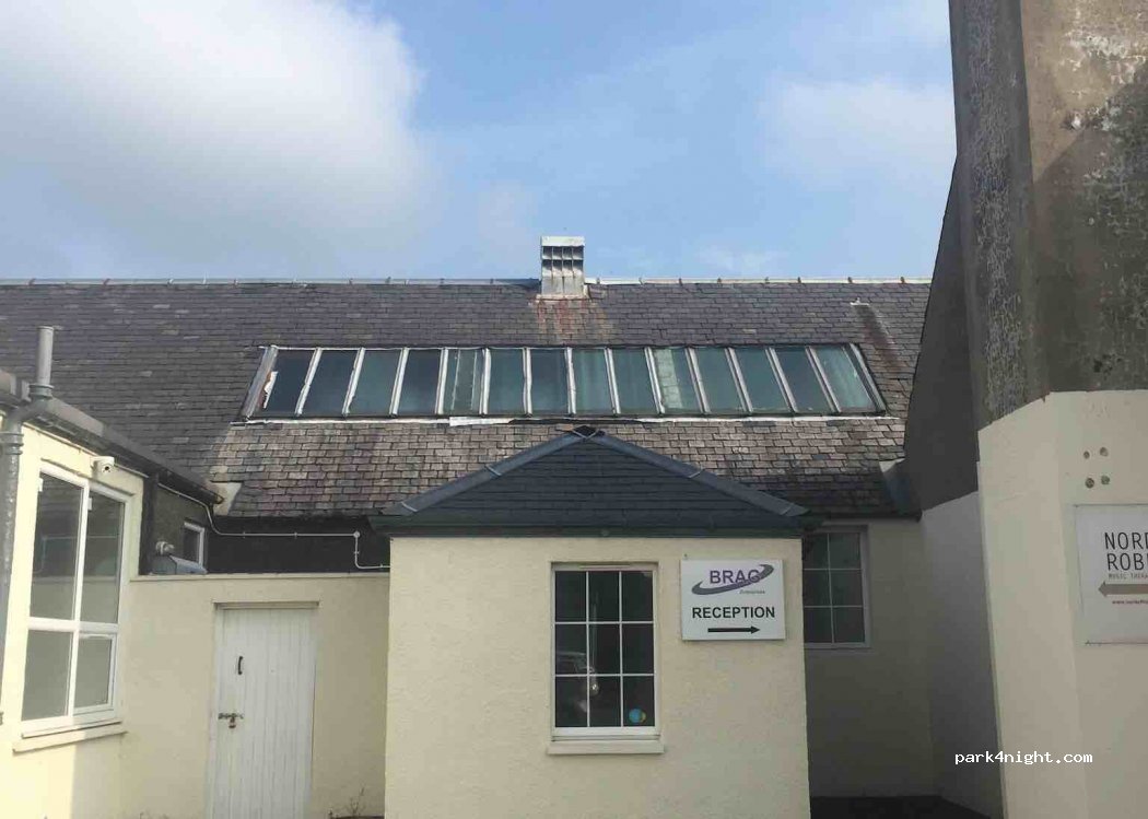 (KY5 8BJ) Crosshill - — foto 2