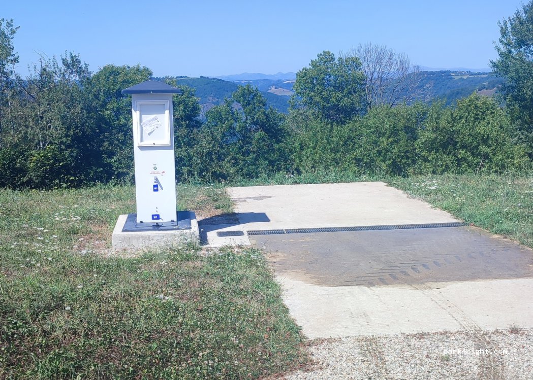 Aire de Camping Car de Lapeyrugue — foto 4