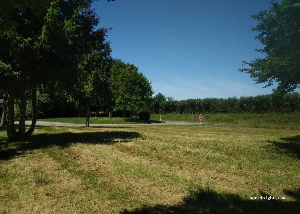 (03160) Ygrande - Rte de Bourbon — foto 2