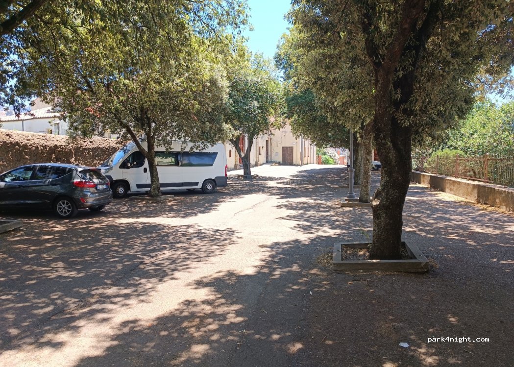 (09073) Cuglieri - 20 Viale Regina Margherita — foto