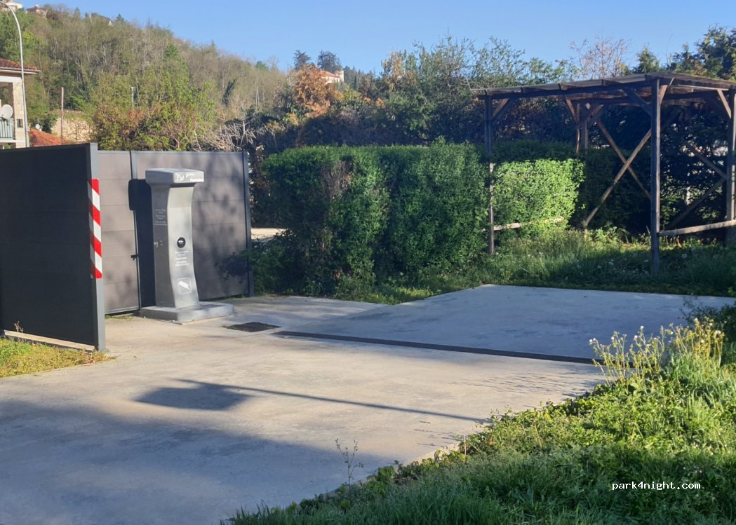 Aire OnlyPark - Villefranche de Rouergue — foto 3