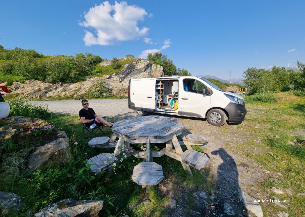 (9110) Sommarøy - 191 Hillesøyvegen — foto