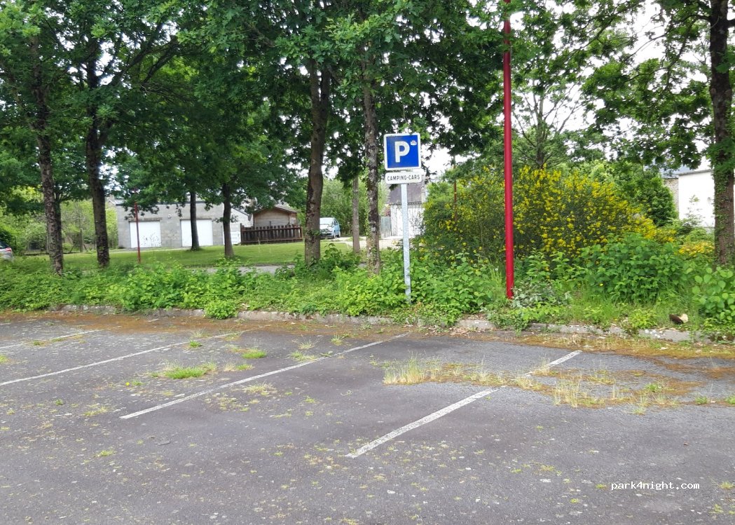 (35460) Coglès - Square des Frères Maillard — foto 3