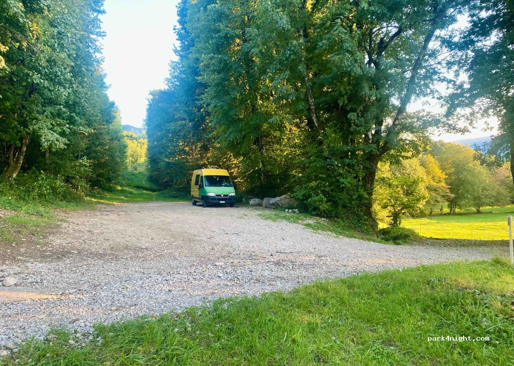 (73420) Drumettaz-Clarafond - Unnamed road — foto 4