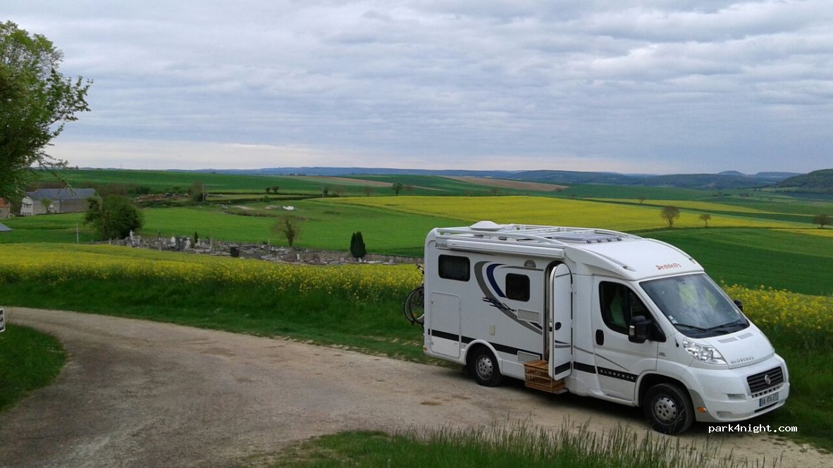 (58420) Asnan - Chemin du Calvaire — foto