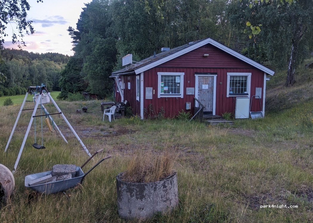 (136 91) Haninge - 83 Åvavägen — foto