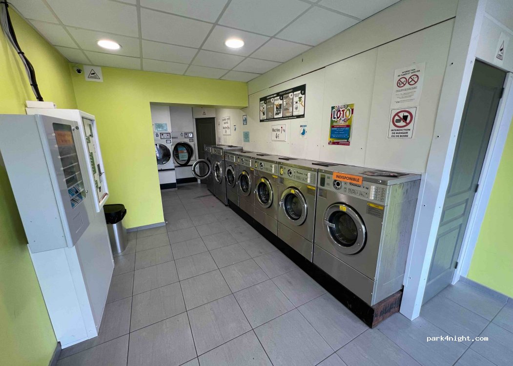 (59820) Gravelines - 14 Place du Docteur Calmette — foto 2