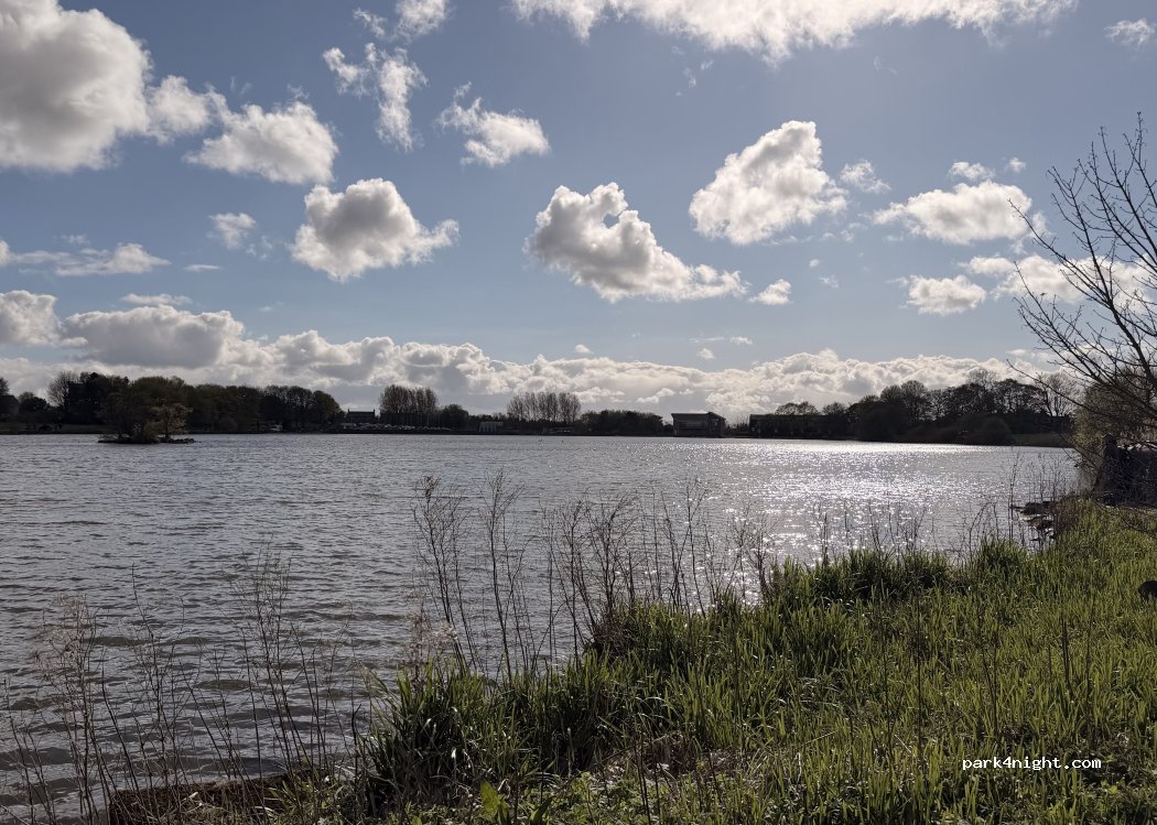 (LS19 7TA) Yeadon - Unnamed Road — foto 2