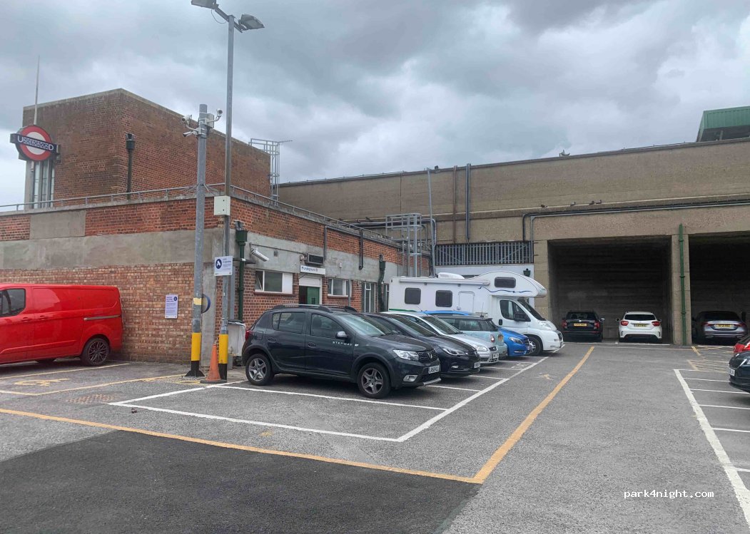 (UB6 8AE) Perivale - Horsenden Lane North — foto 3