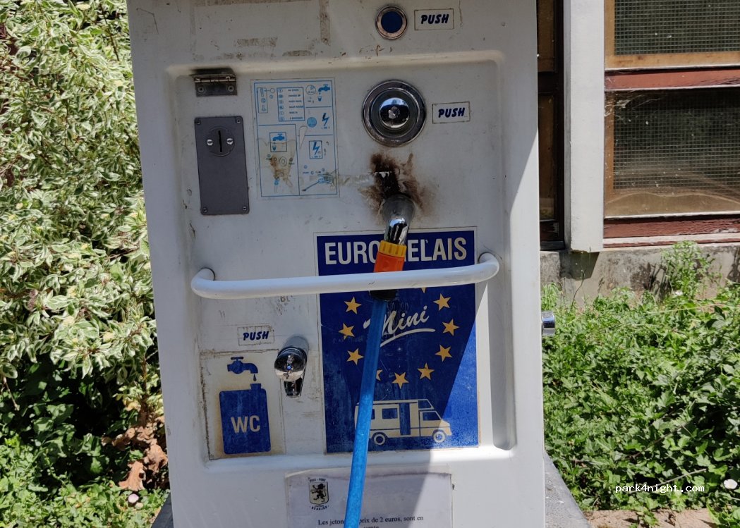 Aire de camping-car de Beaujeu — foto 3