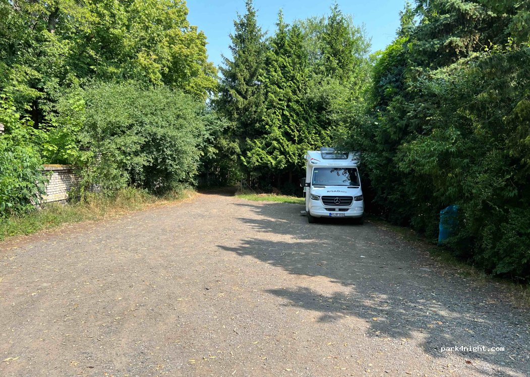 (181 00) Praha - Unnamed Road — foto