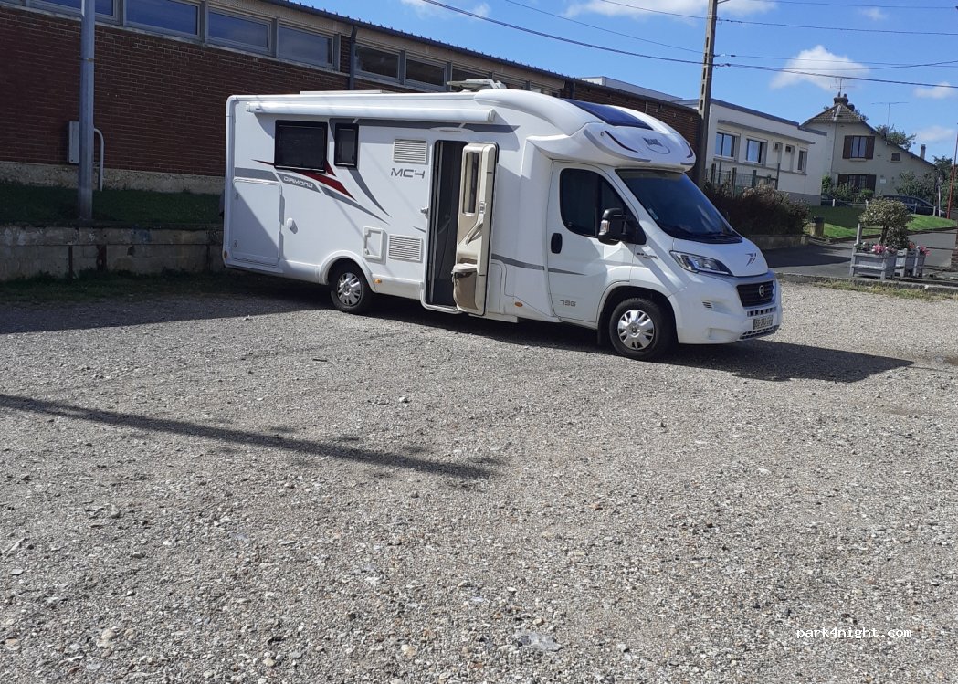 (80330) Longueau - 9 Place Louis Prot — foto