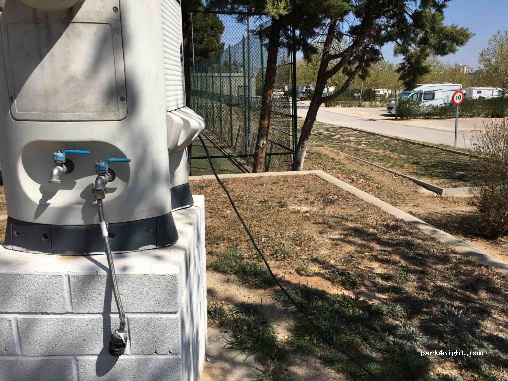 Camping Ciudad De Zaragoza — foto