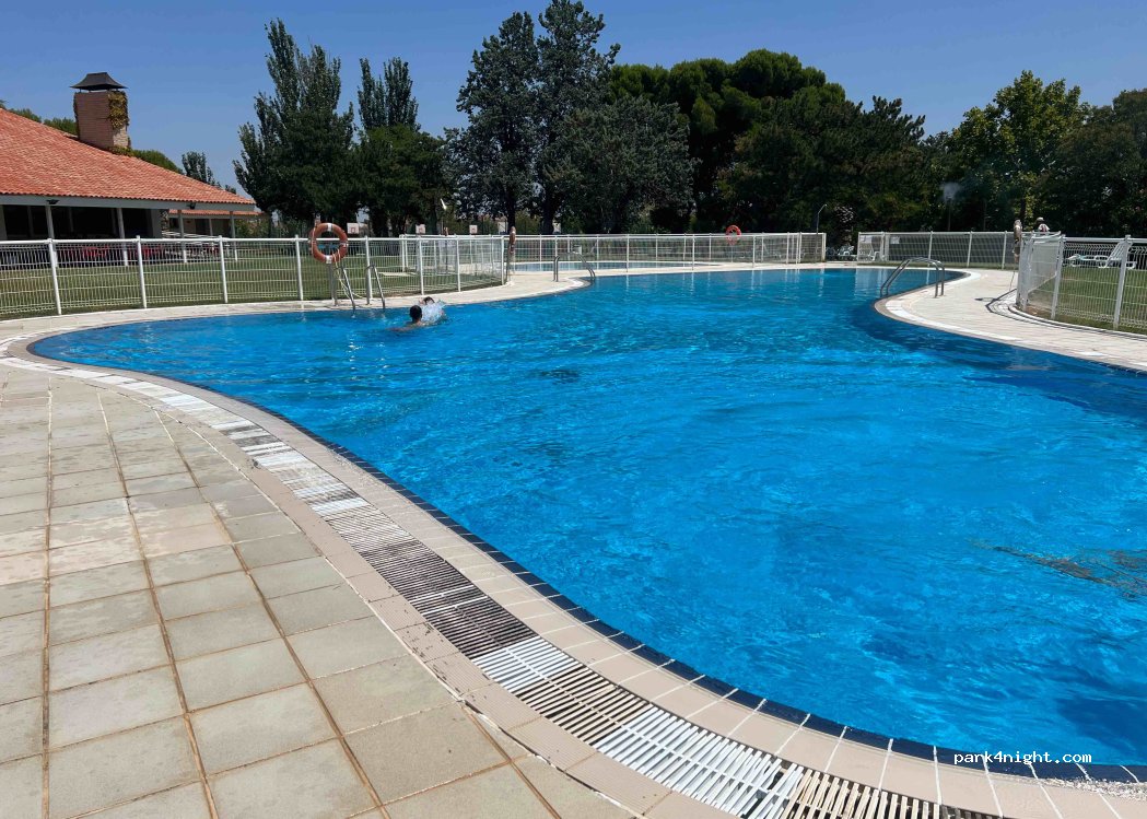 Camping Ciudad De Zaragoza — foto 4
