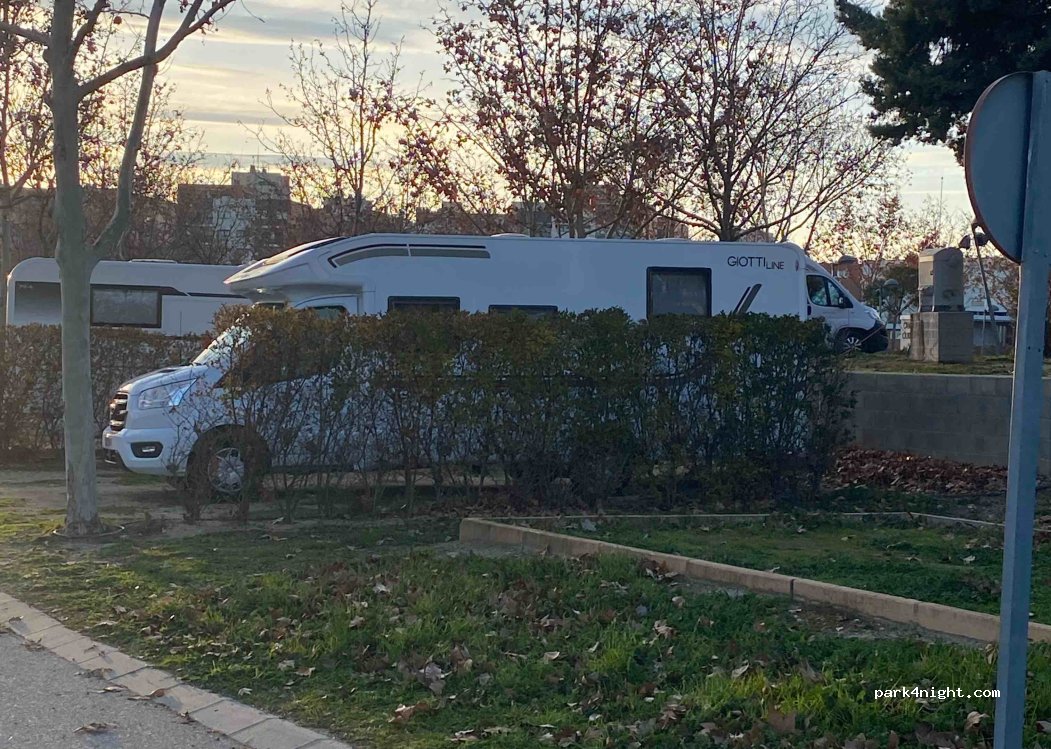 Camping Ciudad De Zaragoza — foto 5