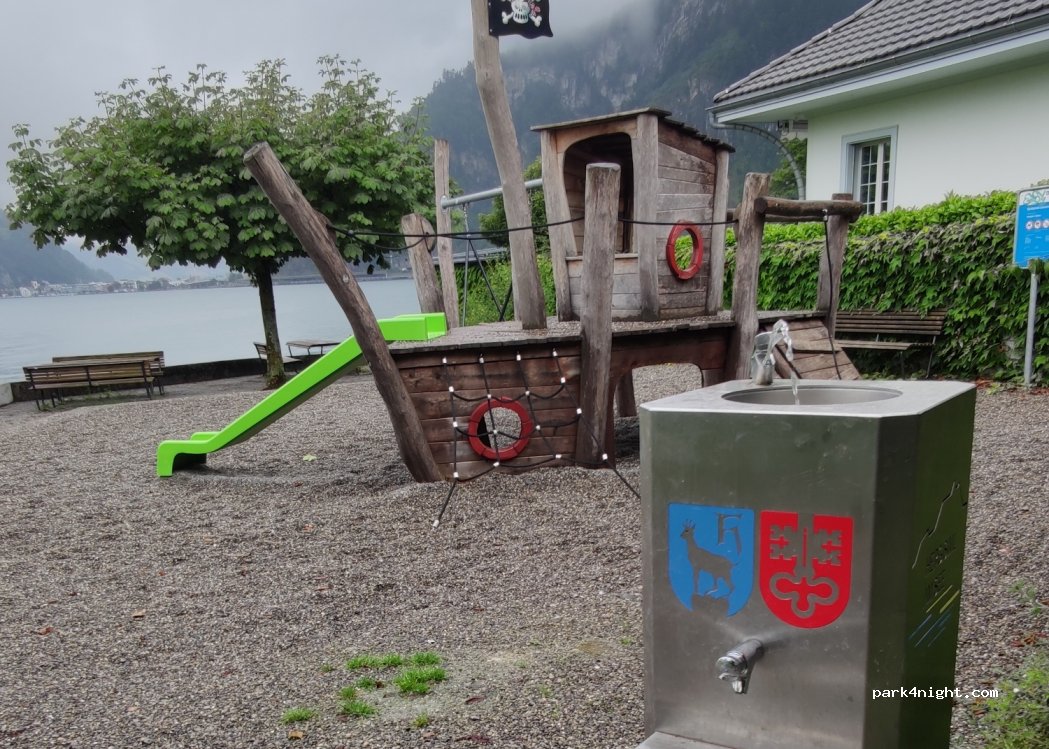 (6052) Hergiswil - 50 Seestrasse — foto