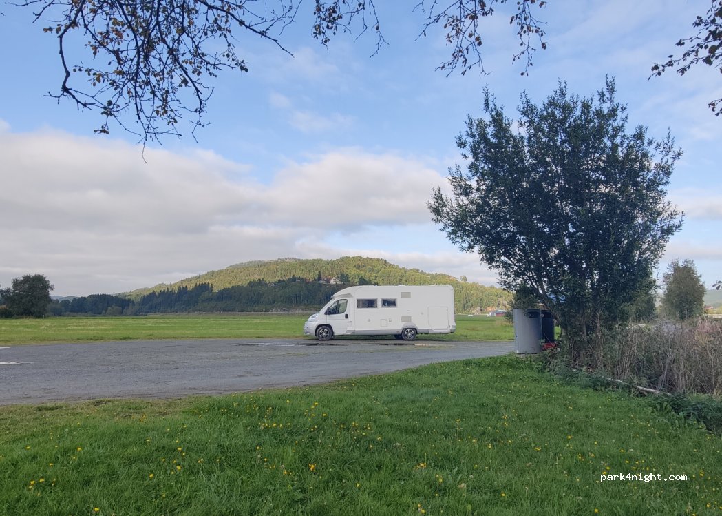(7580) Innbygda - Unnamed Road — foto 2